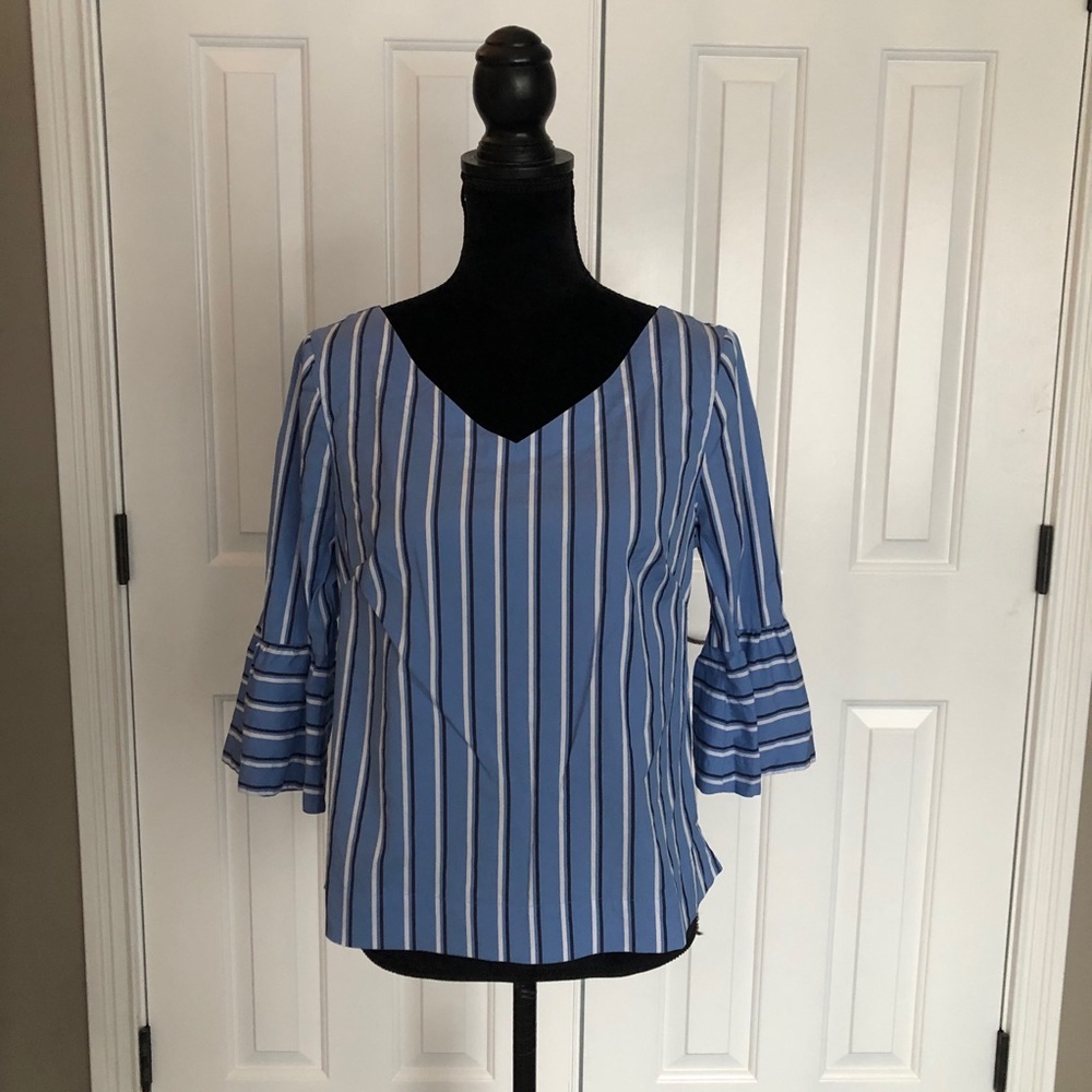 White House Black Market WHBM 3/4 bell sleeve v neck striped top size 6